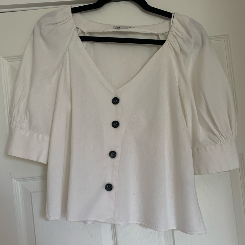 White Zara top with black buttons